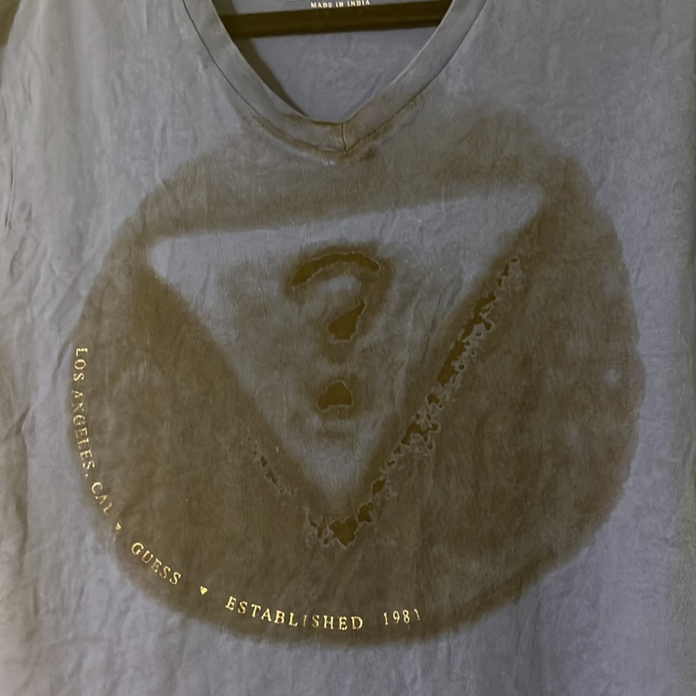 Guess Los Angeles. V neck t-shirt - Picture 2 of 5